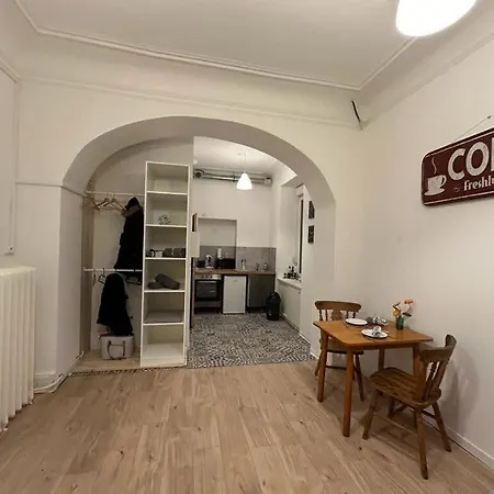 Le Petit Cafe - Centre Ville, Parking Gratuit Lägenhet *