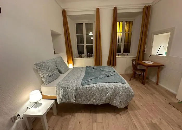 Le Petit Cafe - Centre Ville, Parking Gratuit Lägenhet