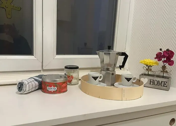 Le Petit Cafe - Centre Ville, Parking Gratuit