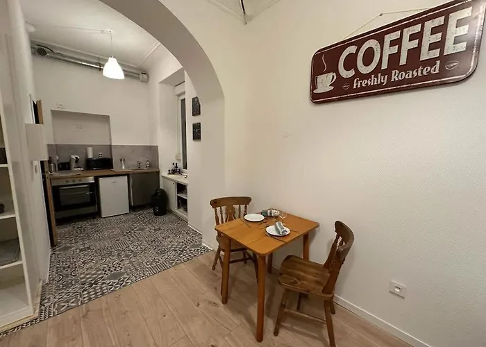 아파트 Le Petit Cafe - Centre Ville, Parking Gratuit *